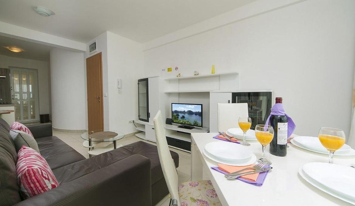 Villa Issea بريلا المظهر الخارجي الصورة